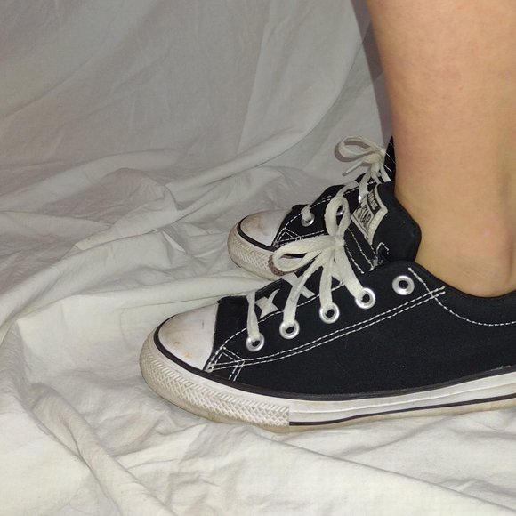Converse Chuck Taylors black sneakers - Picture 4 of 8